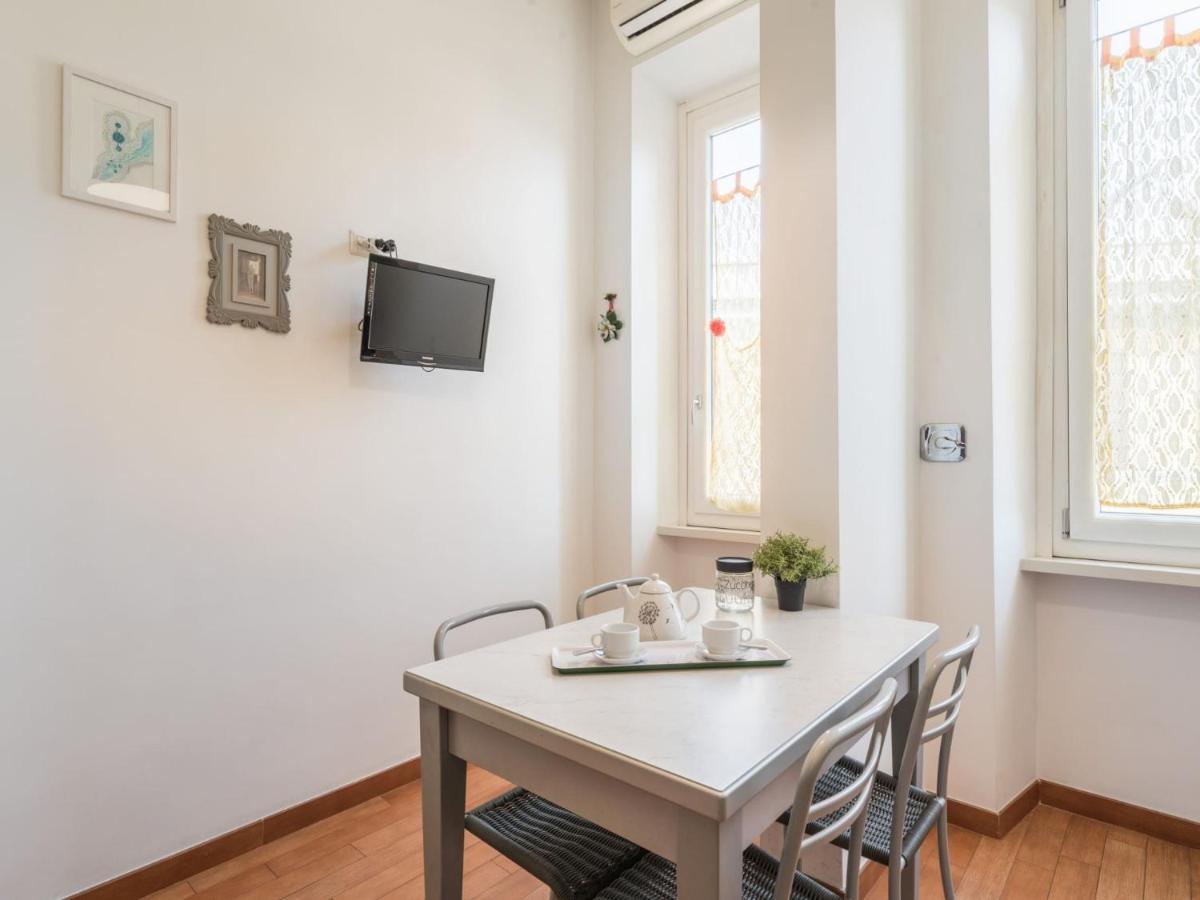 The Best Rent - Colourful Two-Bedroom Apartment Near Termini Station 罗马 外观 照片